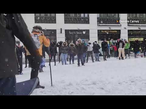 在馬德里打雪仗 (Snowball fight in Madrid)