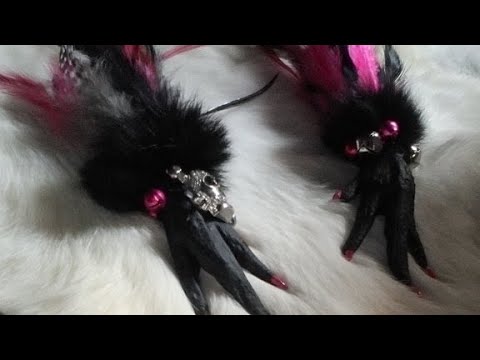 download lagu mp3 mp4 Blue Chicken Feet, download lagu Blue Chicken Feet gratis, unduh video klip Blue Chicken Feet