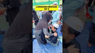 Download lagu momen haru ketika ibu santri menjenguk anaknya di pesantren ‼️#pesantren #mondok #ibu #santri #haru mp3