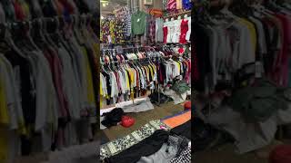 Hanoi、市場買い物　コピーいっぱい