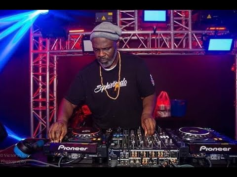 Vick Lavender Deep Rooted A Deep House Mix 18.1.2023