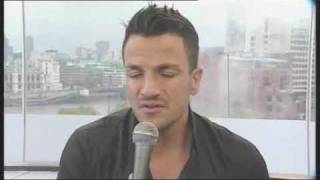 Peter Andre performing a live acoustic version of his single &#39;Go Back&#39; Videos GMTV
