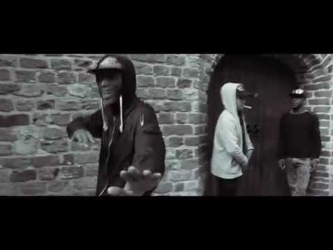 AKKA & ROLLÀN - TRAPPIN' OUT DA BANDO