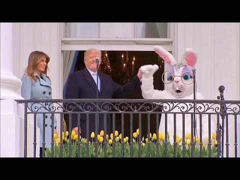 شاهد دونالد ترامب وميلانيا والأرنب الضخم في عيد الفصح