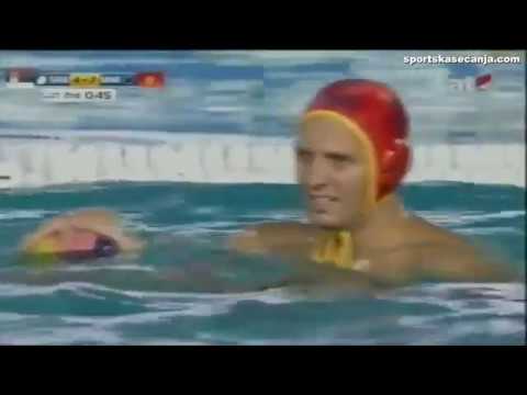 „Ruganje“ Radića posle loba Ćuka i „odgovor“ srpskog vaterpoliste