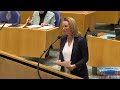 Agema (PVV) VS Bevers (VVD): "U heeft mij BIJZONDER WOEST gemaakt, U bezuinigt de zorg KAPOT!"