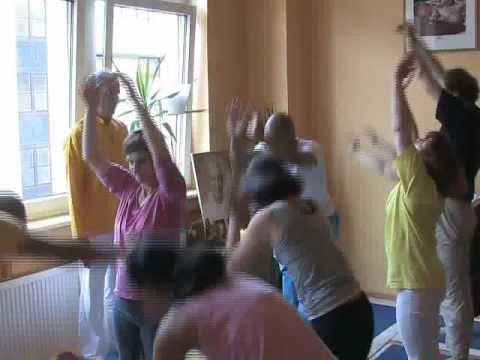 Yoga Vidya 20-Jahrfeier - 20x20 Yogastunde mit Sukadev Teil 2