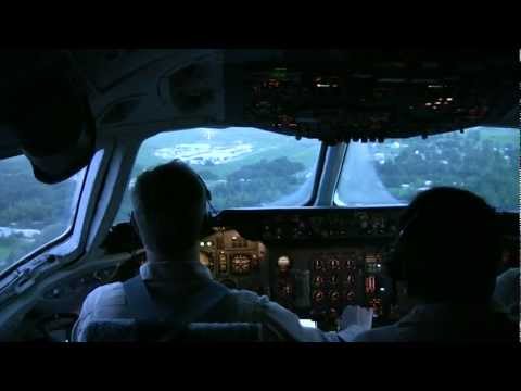 2009-08-01 DC-10 Landing.mpg