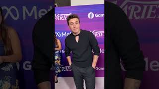 Signed, sealed &amp; delivered on the red carpet. ✌️