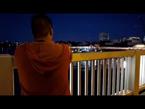 Kaj Ntug Tag Kis (Original) by William Yaj