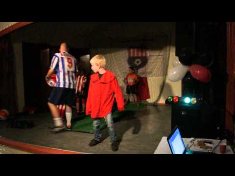 GL Pupillenkamp 2013 Bonte Avond: Groep 1  - wij willen voetballen