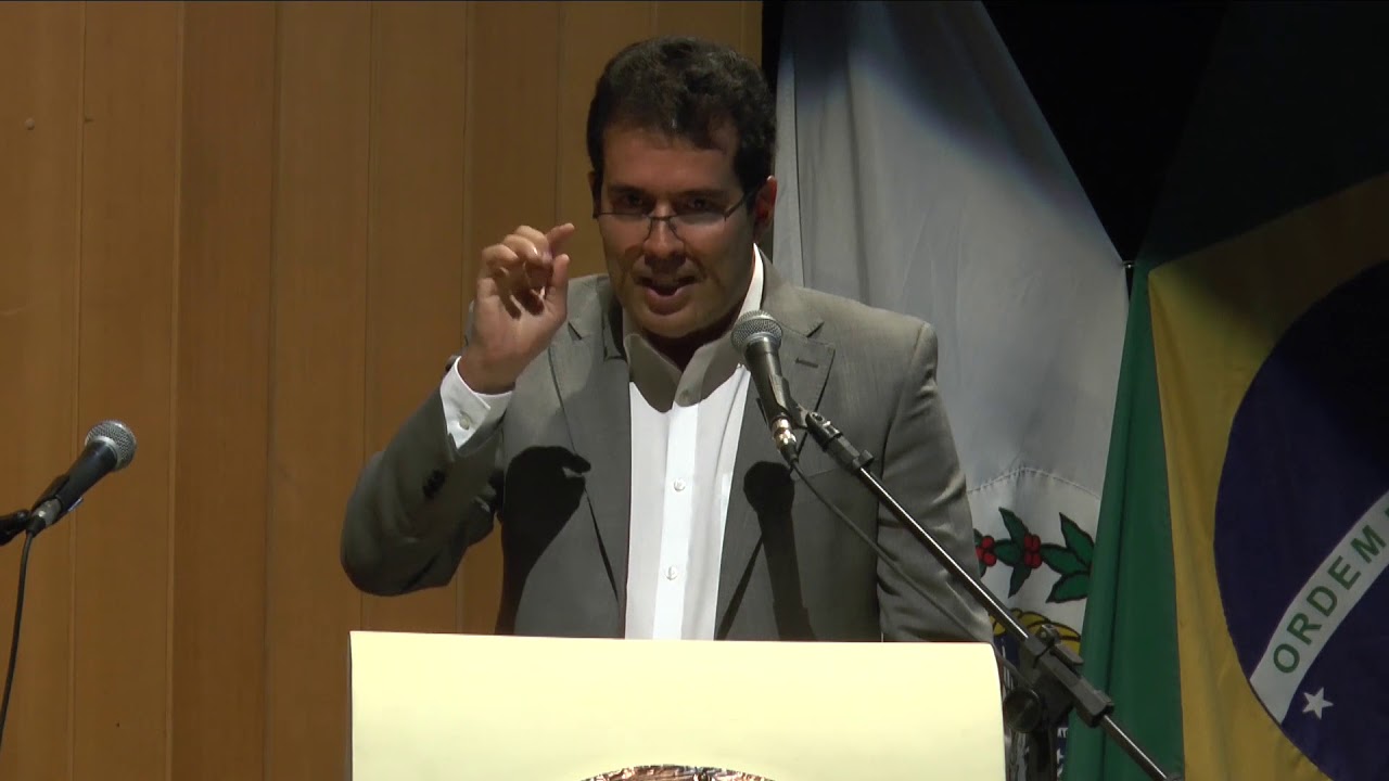 André Trigueiro - Os desafios do espírita no século XXI