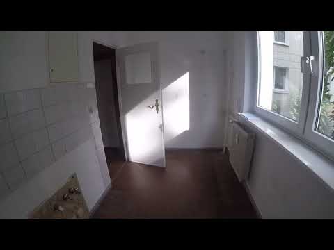 super helle 3 Zimmer  #Mietwohnung vor der  #Kernsanierung mit  #Wannenbad zuzgl.  #Stellplatz und