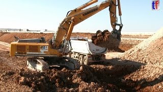 preview picture of video 'LIEBHERR R964C, Cat D6T XL, ...  - NBS Stuttgart - Ulm / PFA 2.3, Bollingen, Germany, 20.03.2014.'