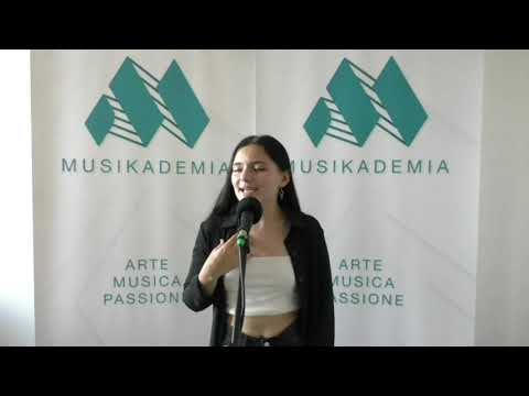 Martina Gatti - Mostrati di Serena Autieri e Claudia Paganelli