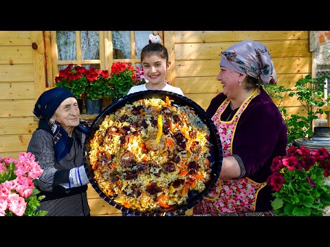 UZBEK PLOV: Grandma Cooked traditional Uzbek pilaf with meat! A sunny day