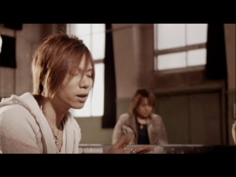 あなたには日陰のある庭や司祭の庭があります。あなたにとって、それはマリアの心の花なのです。  庭園