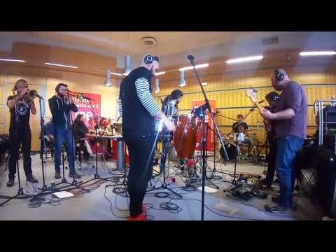 Eskorzo en 'Abierto hasta las 2': "Cumbia caníbal"