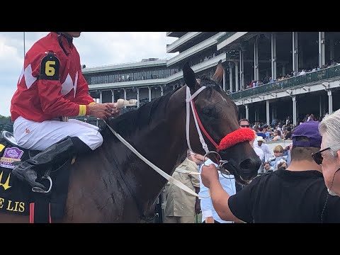 Letruska wins the Fleur de Lis