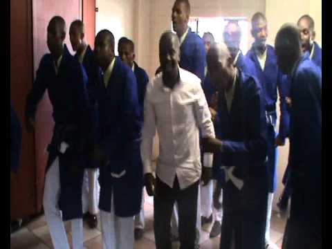 Musa Nkosi (Isihlahla Senyoni) Featuring Ithemba Lika Jehova - Mangiyenze Indumiso.avi