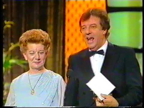 JEAN ALEXANDER (Hilda Ogden) - "TV TIMES AWARDS 1988"