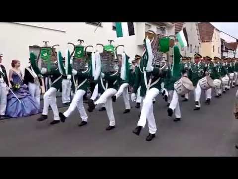 Der Parademarsch beim Schützenfest 2016 in Geseke