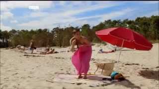 Dressing on the beach[U18++]