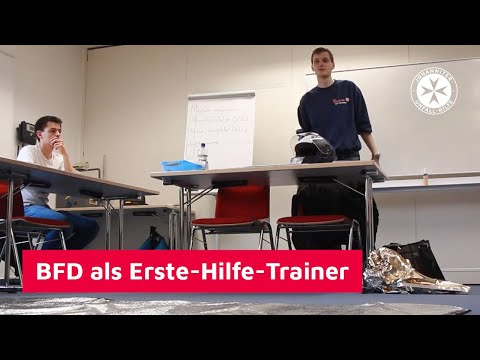 Als Erste-Hilfe-Trainer im Bundesfreiwilligendienst (BFD). Leo über seine Zeit bei den Johannitern