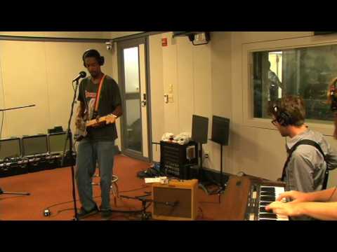 Black Joe Lewis & The Honeybears - "I'm Broke" (Live at WFUV)