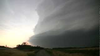 preview picture of video 'May 30th, 2012 Massive HP Texas Supercell'