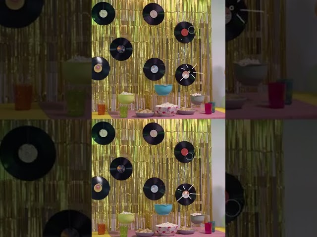 Vídeo relacionado con DPKOW Vuelta a Los Años 80 Pancarta para Decoración de Fiestas de Años 80 Retro, 1980 Años Cumpleaños Foto Fondo Decoración, Neón 80s Pared Cartel Decoracion Interior Casa
