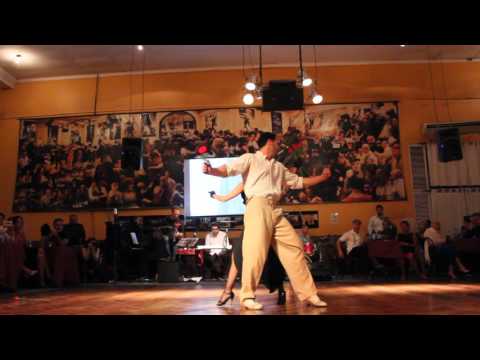 Mauro Caiazza y Carolina Giannini con TANGHETTO