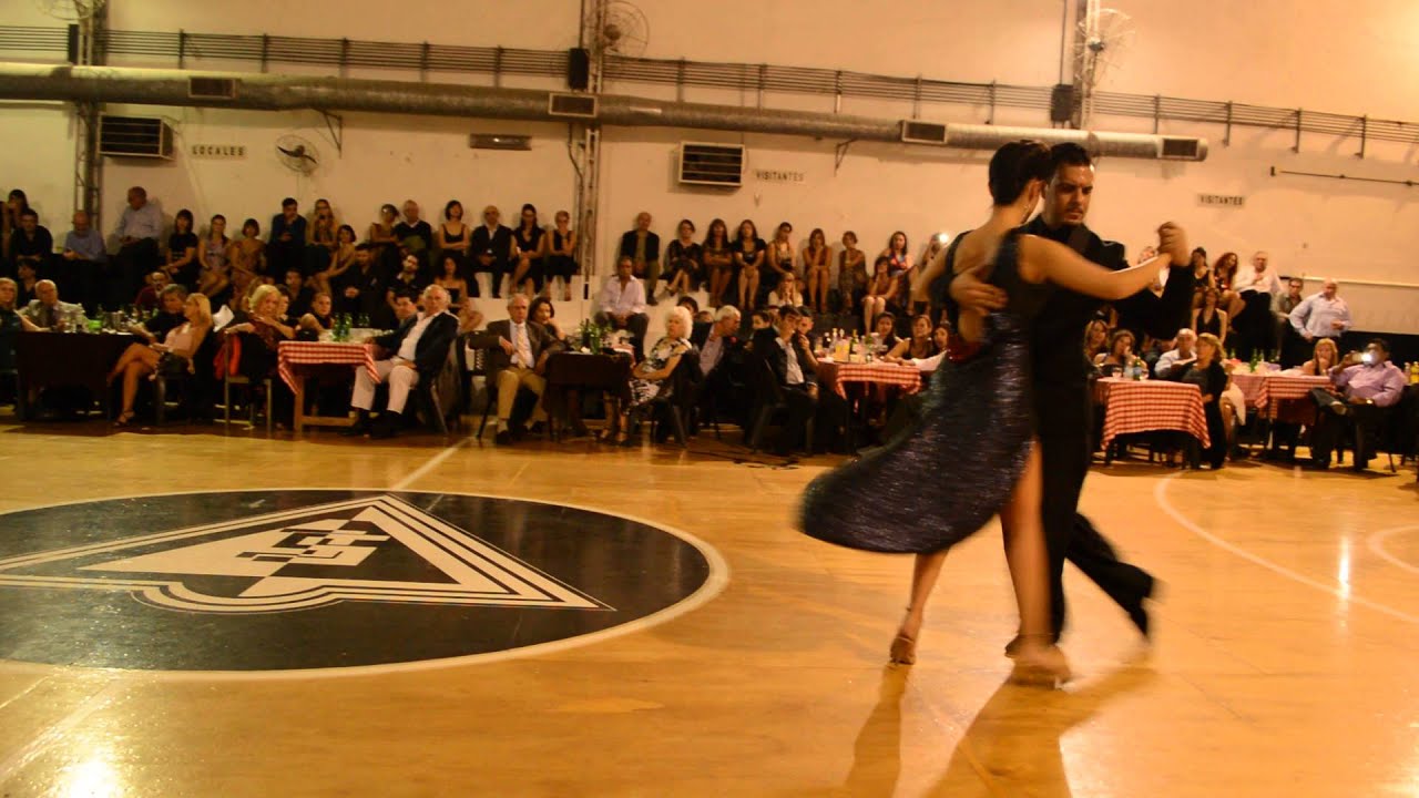 María Tsiatsiani & Leandro Palou en Milonga Malena Sunderland Club 4/4