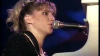 Debbie Gibson - Lost In Your Eyes.HQ.Live@.A.J.Palumbo Center.Pittsburg,(16.Sept-1988)