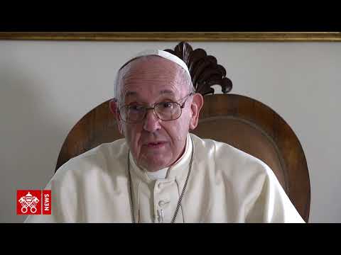 Le pape François invite les servants d’autel à Rome en français !