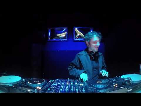 The Blue Oyster: SVARA / 28.09 / 18 - 19