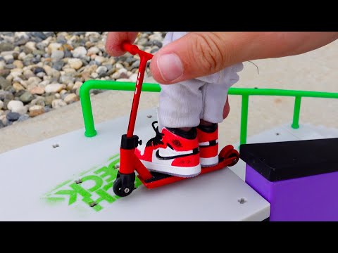 Unboxing New Tech Deck Nyjah Skatepark with Finger Scooter | Cool fingerscooter tricks