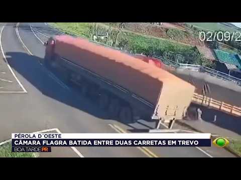 Câmera registra acidente entre duas carretas em Pérola D’Oeste