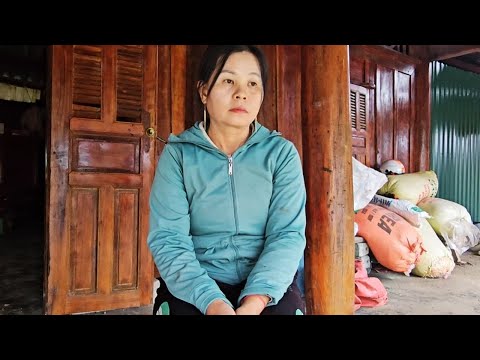 Tuyet was heartbroken, not knowing how to get Huong back