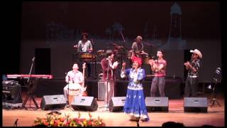 Puerto Candelaria con Totó la Momposina - La Candela Viva