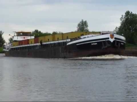 Vorbeifahrt Binnenschiff Saturn - GMS - 04019890 zu Berg auf der Hunte