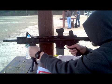 Daniel Defense M4 v1