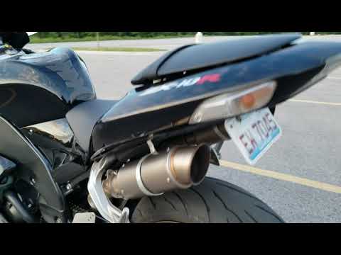 2006 Kawasaki Ninja ZX-10R Start Up Walk Around & Revs