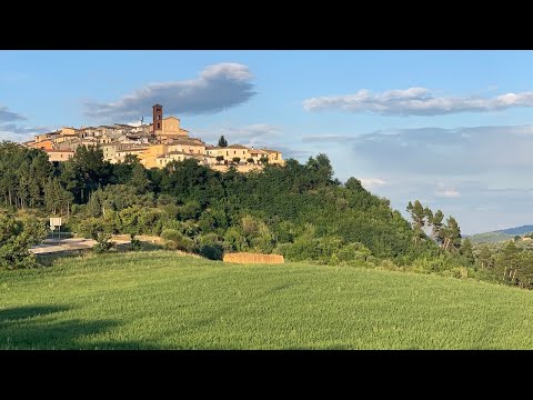 How to get to the Abruzzo Borgo after passing through the village of Alanno.