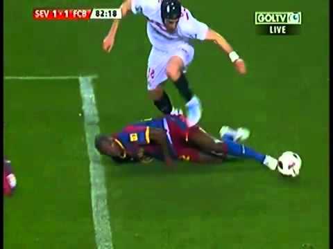 Abidal funny (incredible) pass