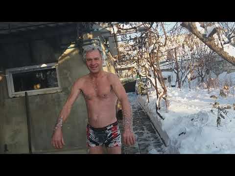 Всех Старым Новым Годом! / Валера с Малышом мордою в снег./