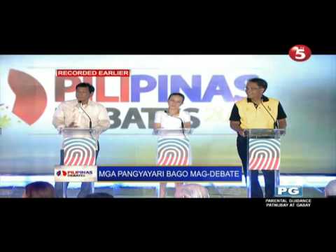 Duterte, Poe, and Roxas trying to entertain the crowd (Pre-debate Part 1)