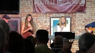 Does He Love You - Linda Davis and Katie O