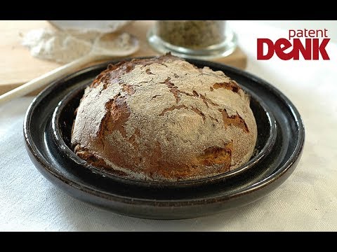 Bread & Cake back plate from Denk Keramik