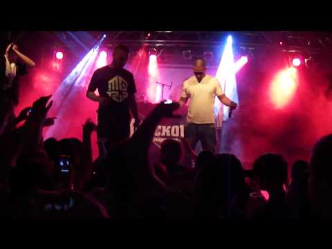 Silla - Kein Fan davon (feat. MoTrip und JokA) (live in München 14.10.2011)